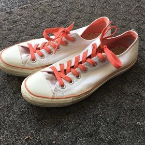 Converse Low Tops
